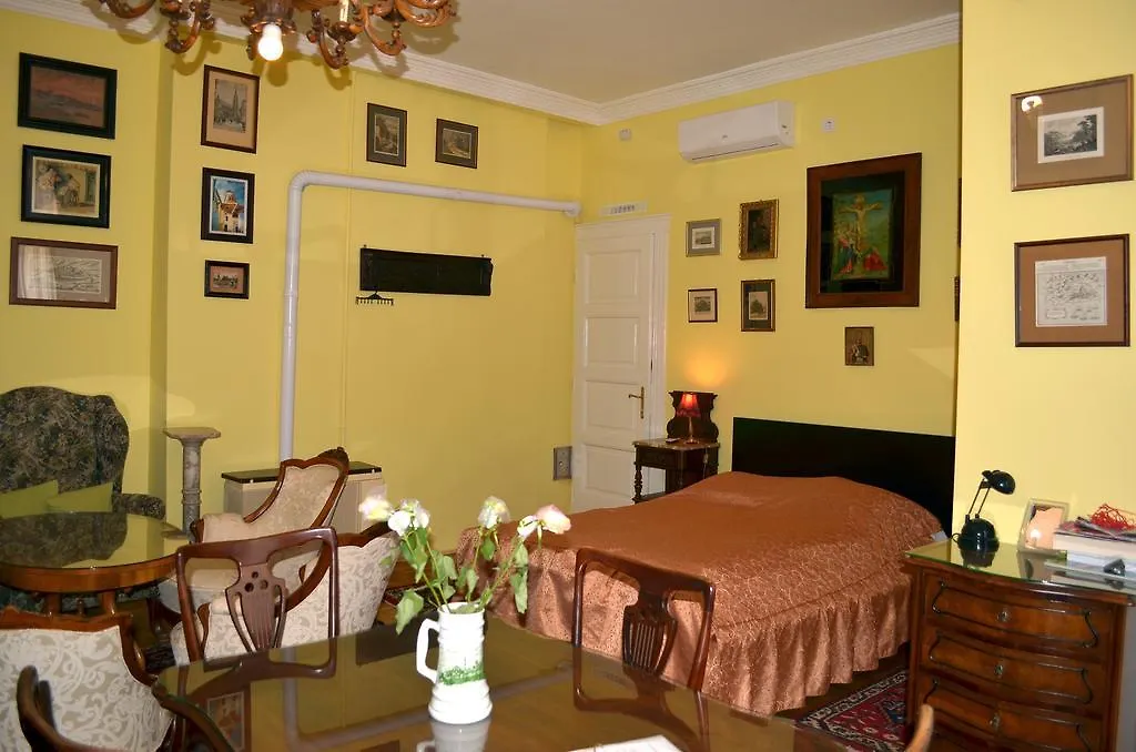 Central Market Apt Vamhaz Koerut بودابست 0*,  المجر